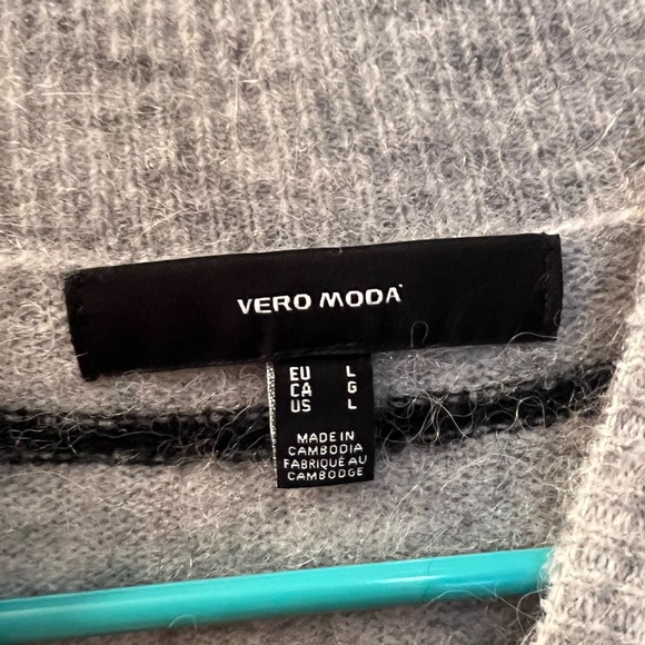 Vero Moda Cornelia Wool Blend Puff Sleeve Mock Neck Sweater - Picture 6 of 6